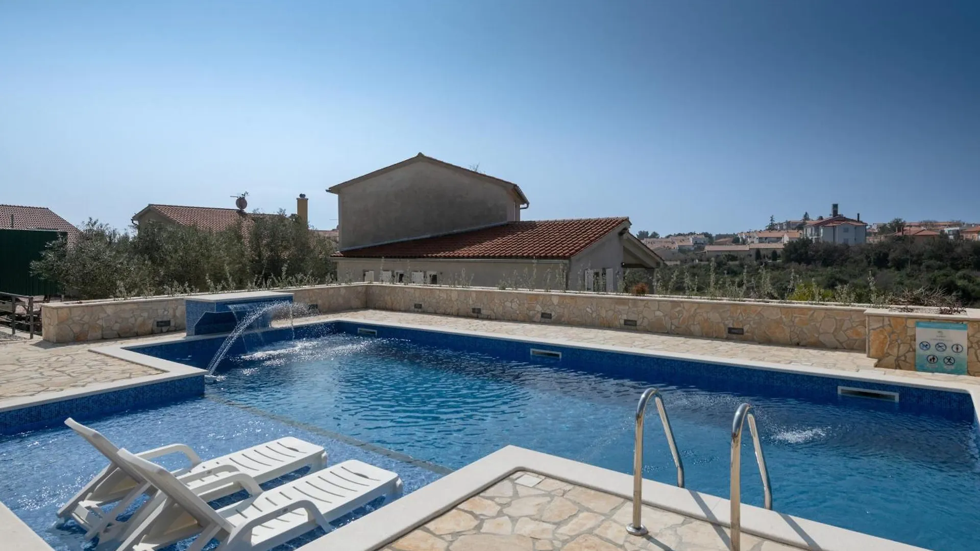 Villa Kalista Istriana For 10 People With Private Pool & Sea View Gajana