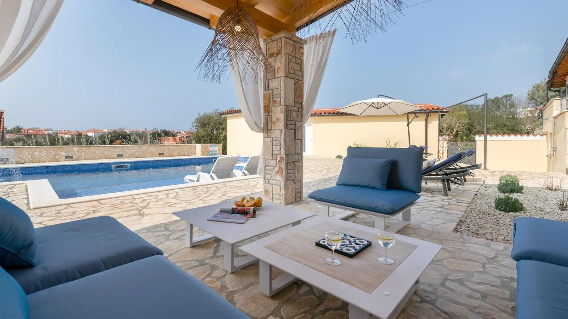 Villa Kalista Istriana For 10 People With Private Pool & Sea View Gajana