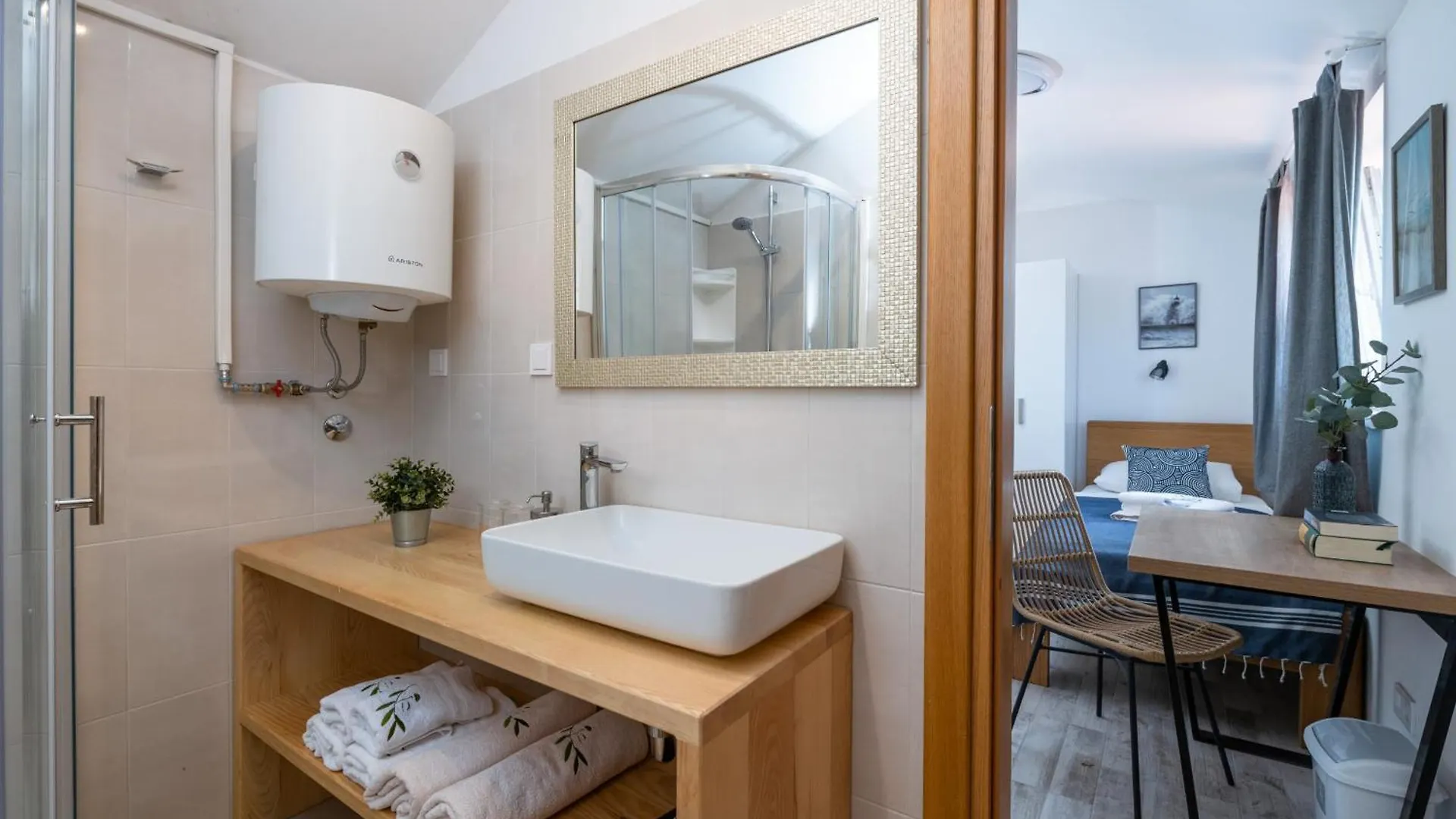 Villa Kalista Istriana For 10 People With Private Pool & Sea View Gajana