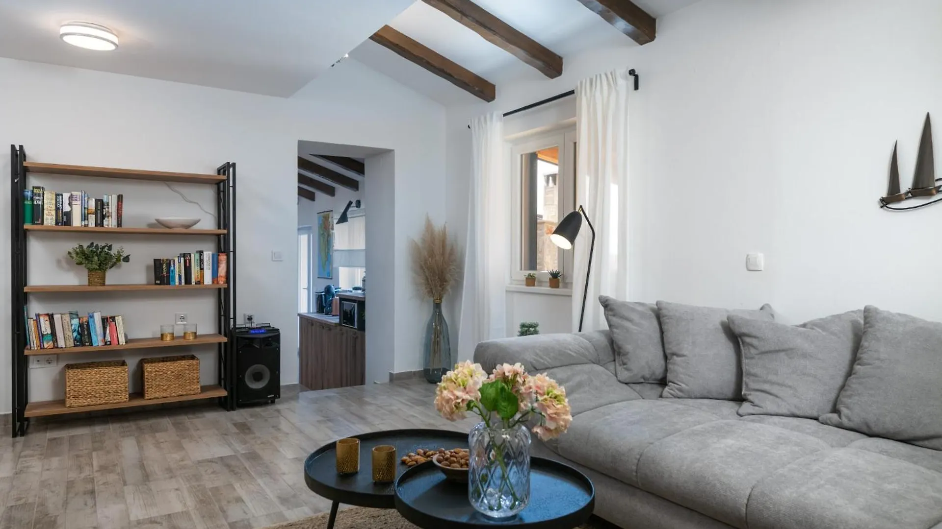 Villa Kalista Istriana For 10 People With Private Pool & Sea View Gajana