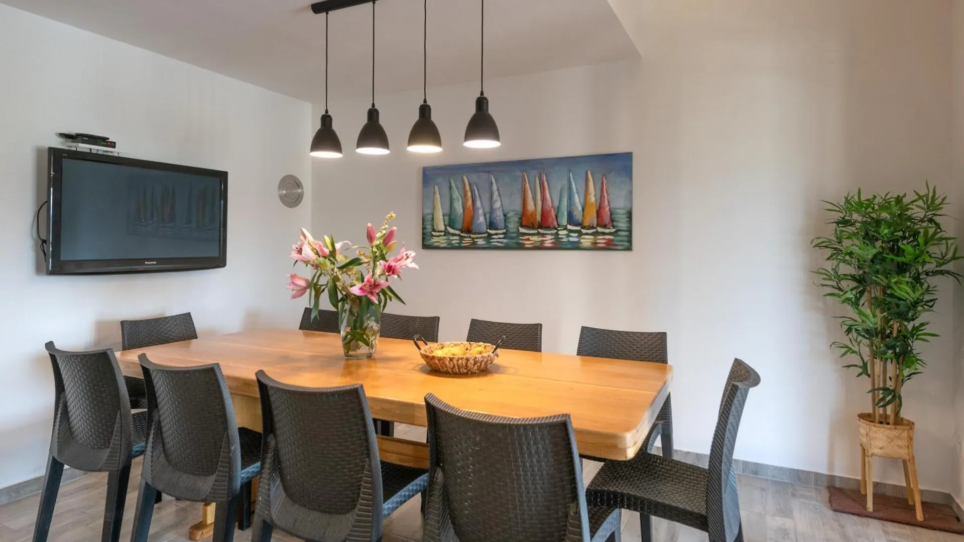 Villa Kalista Istriana For 10 People With Private Pool & Sea View Gajana