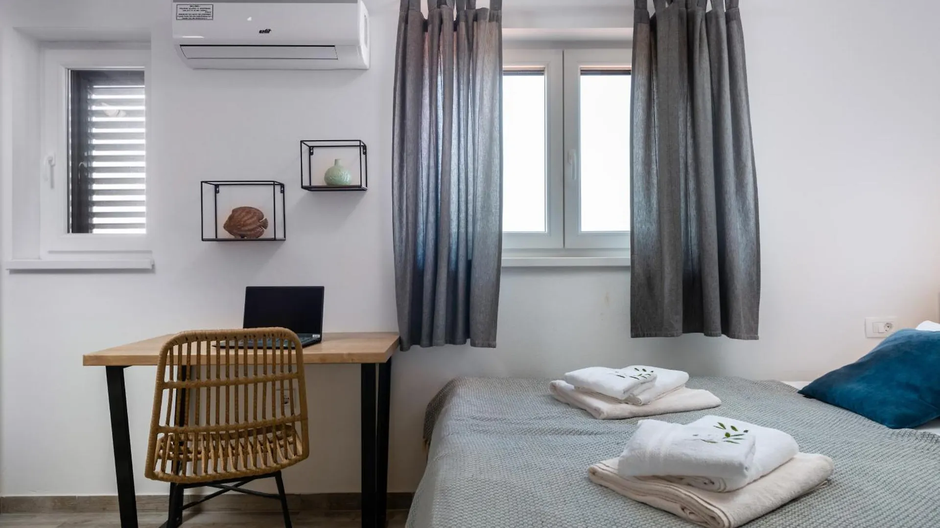 Villa Kalista Istriana For 10 People With Private Pool & Sea View Gajana