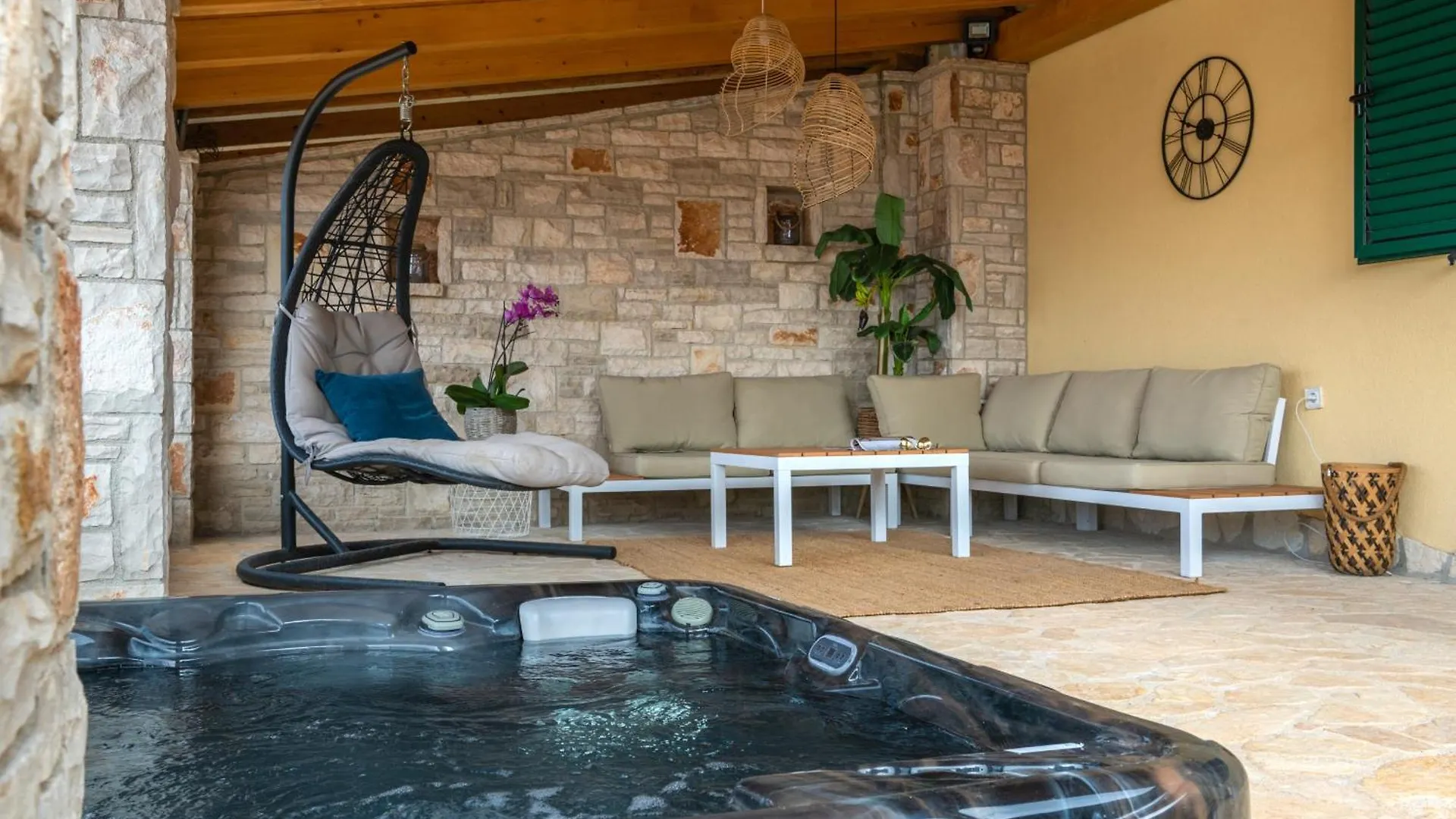 Villa Kalista Istriana For 10 People With Private Pool & Sea View Gajana