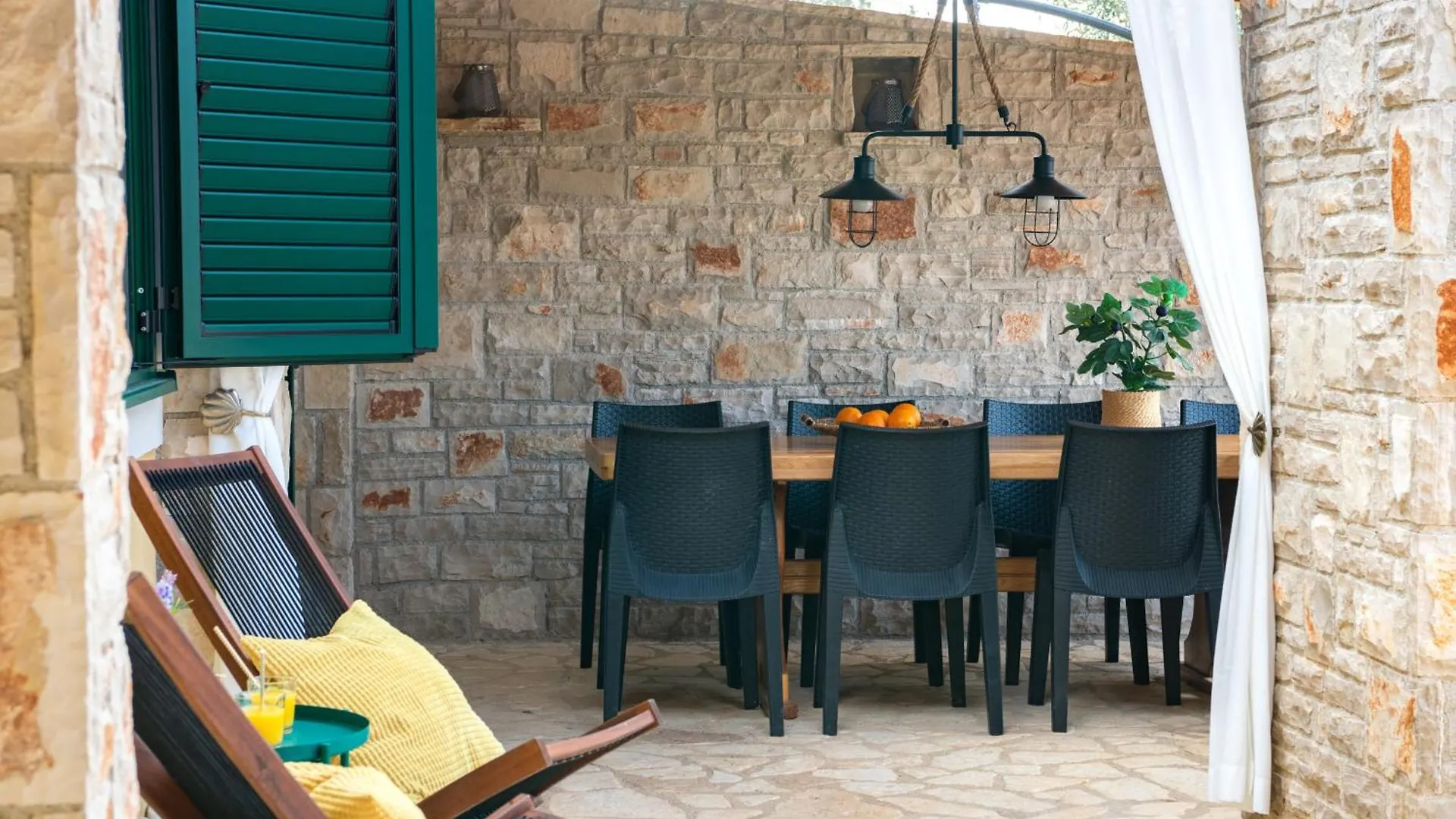 Villa Kalista Istriana For 10 People With Private Pool & Sea View Gajana